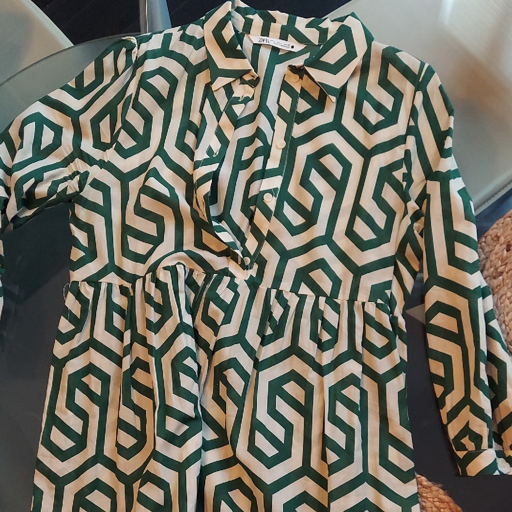Zara Green and White Geometric Midi Dress
